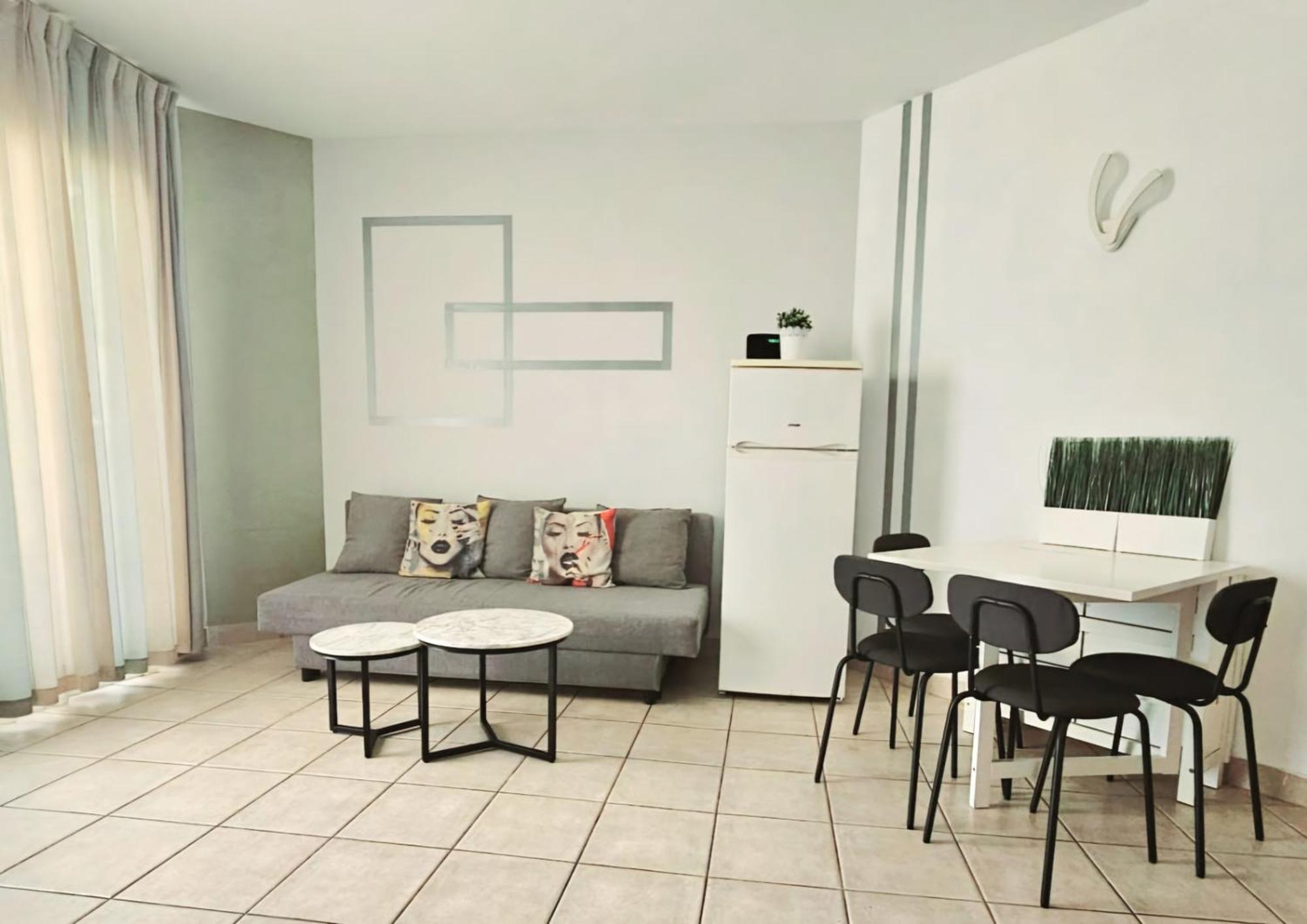 Go To Apartments In Leonardo Bat Yam Rom bilde